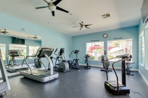 3236 Chandler Blvd, Phoenix AZ 85048-7207 exterior