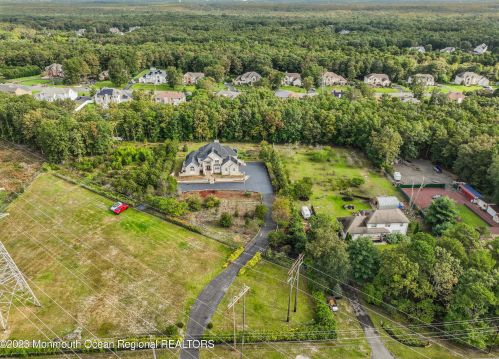 750 Farmingdale Rd, Jackson Twp NJ 08527-4301 exterior