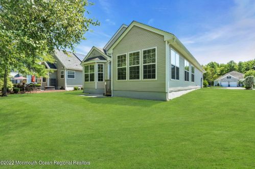 65 Chesterfield Dr, Jackson Twp NJ 08527-6325 exterior