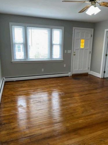 42 Tobin St, Fall River, MA 02723-1409