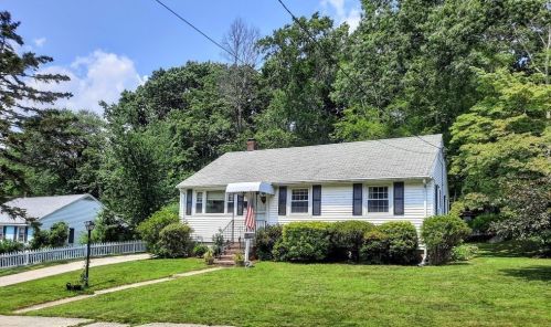 31 Roseen Ave, Weymouth, MA 02188-1420