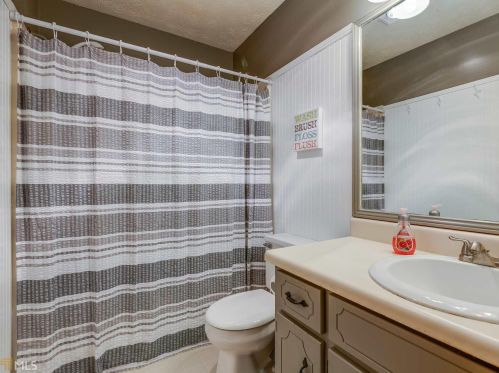 10 Kerrie Ct, Stockbridge GA 30281-5821 exterior