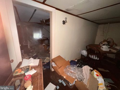 1287 Clements Bridge Rd, West Deptford NJ 08096-3085 exterior