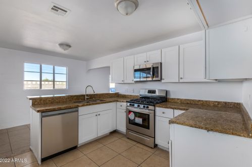 2927 Dunlap Ave, Phoenix AZ 85020-3025 exterior