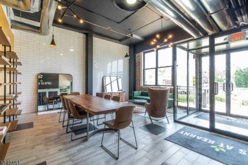 300 Hoyt St, Kearny NJ  07032-3910 exterior