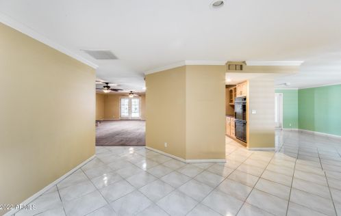 5501 Camelback Rd, Phoenix AZ 85033-1642 exterior