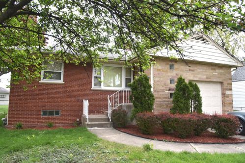 1515 Home Ave, Forest View, IL 60402-1351