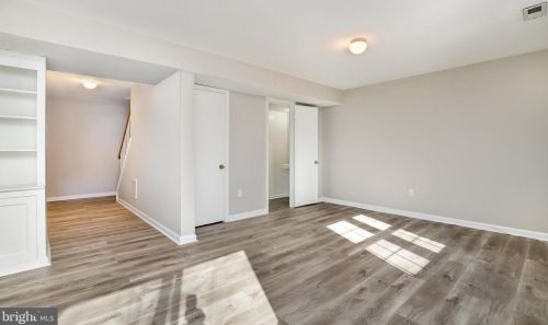 9005 Queen Maria Ct, Columbia MD 21045-2405 exterior