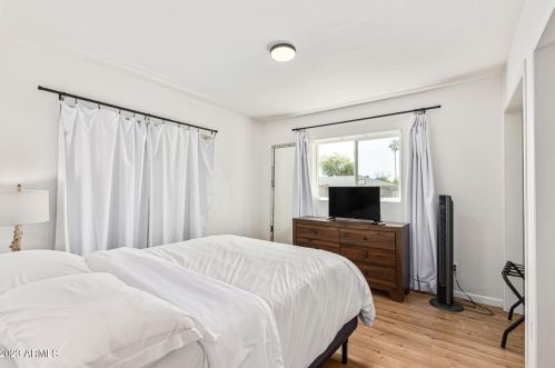 1819 45th St, Phoenix AZ 85032-2387 exterior