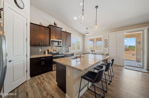 34826 3rd Ave, Phoenix AZ 85023-3640 exterior