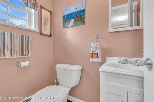 1326 Locust Dr, Tinton Falls NJ 07712-4911 exterior