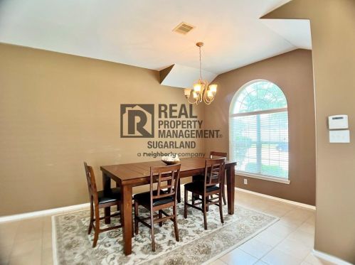 7626 Butler Lakes Ct, Richmond TX  77469-4639 exterior