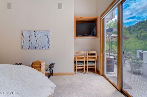 7794 Pinebrook Rd, Park City UT 84098-5348 exterior