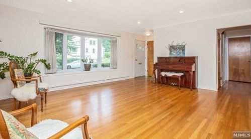 40 7th St, Cresskill NJ  07626-2506 exterior