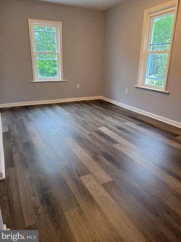 1055 Milton Ave, West Deptford NJ  08093-1731 exterior