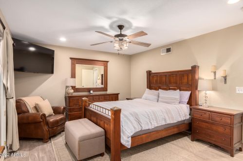 11605 37 Pl, Phoenix AZ 85050-2699 exterior