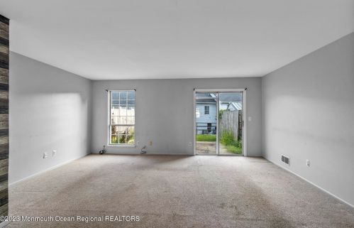 118 Joan Ct, Jackson Twp NJ 08527-2366 exterior