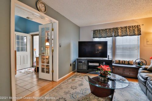 1006 Poppy Pl, Jackson Twp NJ  08527-2587 exterior