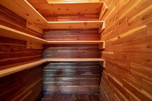 44 Beaconsfield Rd, Worcester MA 01602-1303 exterior