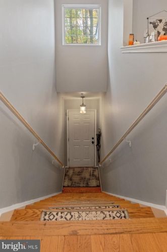 68 Crestmont Dr, West Deptford NJ  08051-2161 exterior