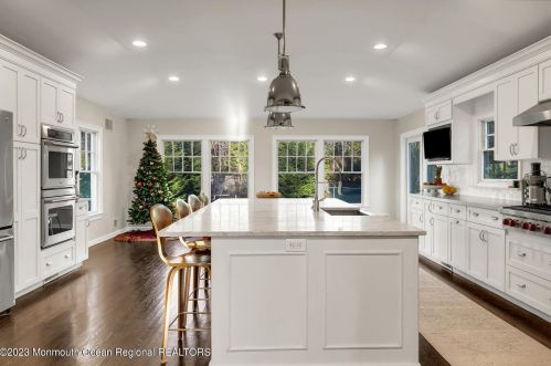 67 Rivers Edge Dr, Little Silver NJ  07739-1708 exterior