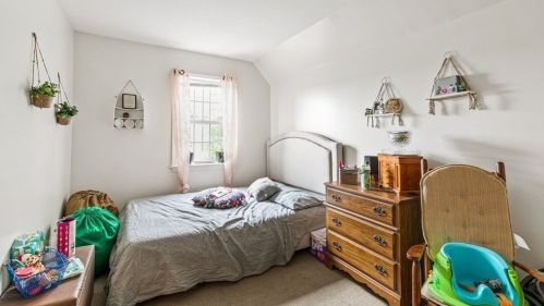 145 Church St, New Bedford MA 02745-5023 exterior