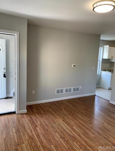 30 Emerson St, Carteret NJ  07008-2522 exterior