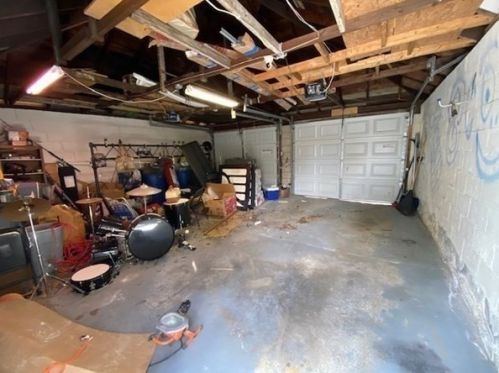 747 Penn St, Fall River MA 02724-1276 exterior