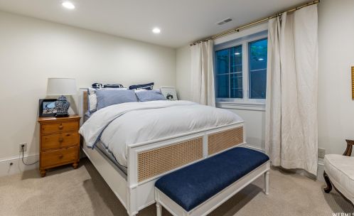 1918 Siesta Dr, Sandy UT 84093-6139 exterior