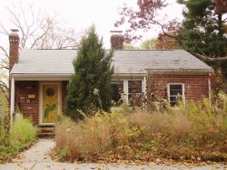 32 Garland Rd, Newton, MA 02459-1709