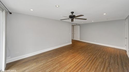 8855 Greenwood Ave, Niles, IL 60714-1415