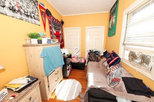 367 Whipple St, Fall River MA 02724-3448 exterior