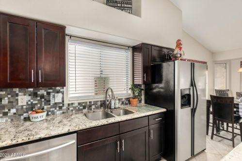 14250 43rd St, Phoenix AZ 85032-3322 exterior