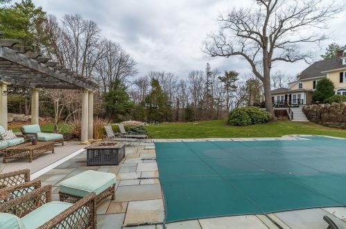 802 Hale St, Beverly MA 01915-2212 exterior