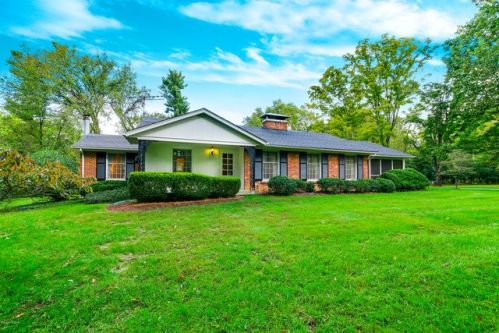 2105 Meadow Lane Ct, Louisville, KY 40223-2223