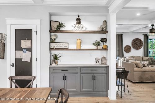 61 Winding Way, Little Silver NJ 07739-1720 exterior