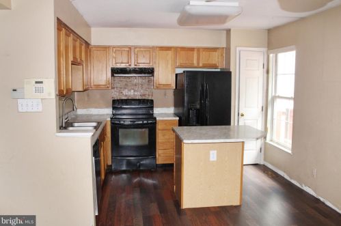 48 Coachlight Dr, Erial NJ 08081-5609 exterior