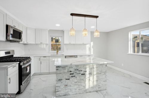 1771 Delsea Dr, West Deptford NJ  08096-3626 exterior