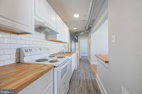 1815 20 St, Philadelphia PA 19145-2048 exterior