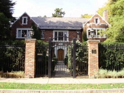 59 Sargent St, Newton, MA 02458-2318