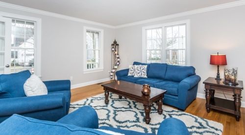 5 Rae Ave, Needham, MA 02492-4033