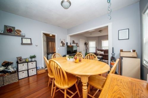 55 Pierce St, New Bedford MA 02740-3827 exterior