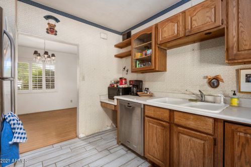 4002 34th St, Phoenix AZ 85008-3819 exterior