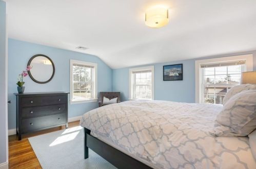 58 Taylor Ave, Dedham MA 02026-5104 exterior