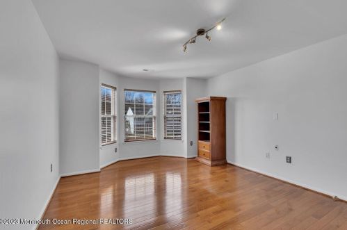 111 Picadilly Dr, Jackson Twp NJ  08527-1290 exterior