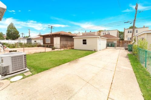 2227 East Ave, Forest View IL  60402-2433 exterior