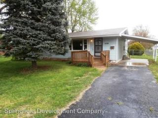 2023 Elm St, Springfield MO  65802-2920 exterior