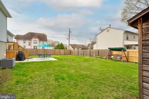 1157 Mantua Pike, West Deptford NJ 08097-1229 exterior