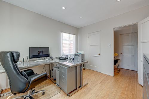 2932 17 Dr, Phoenix AZ 85045-1623 exterior