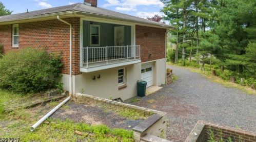 68 Hickory Corner Rd, Milford, NJ 08848-2030